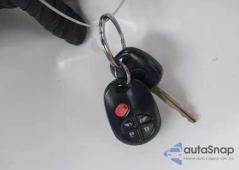 2012 Toyota Sienna Le V6 8 Passenger z USA, uszkodzony, nr VIN 5TDKK3DC8CS265596